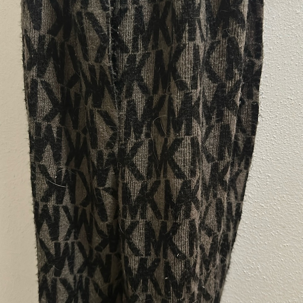 MICHEAL KORS INFINITY SCARF